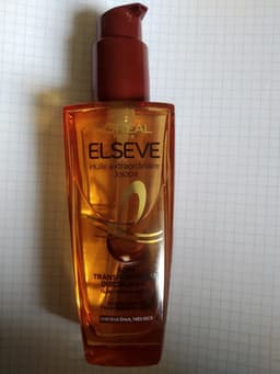 L'Oréal's Huile Extraordinaire smells great, but the formula is mostly silicones and fragrance